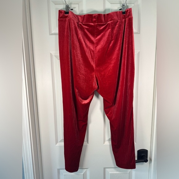 Torrid Relaxed Taper Velvet High-Rise Pant Red Trouser Fit Womens Size 18R - Picture 6 of 10